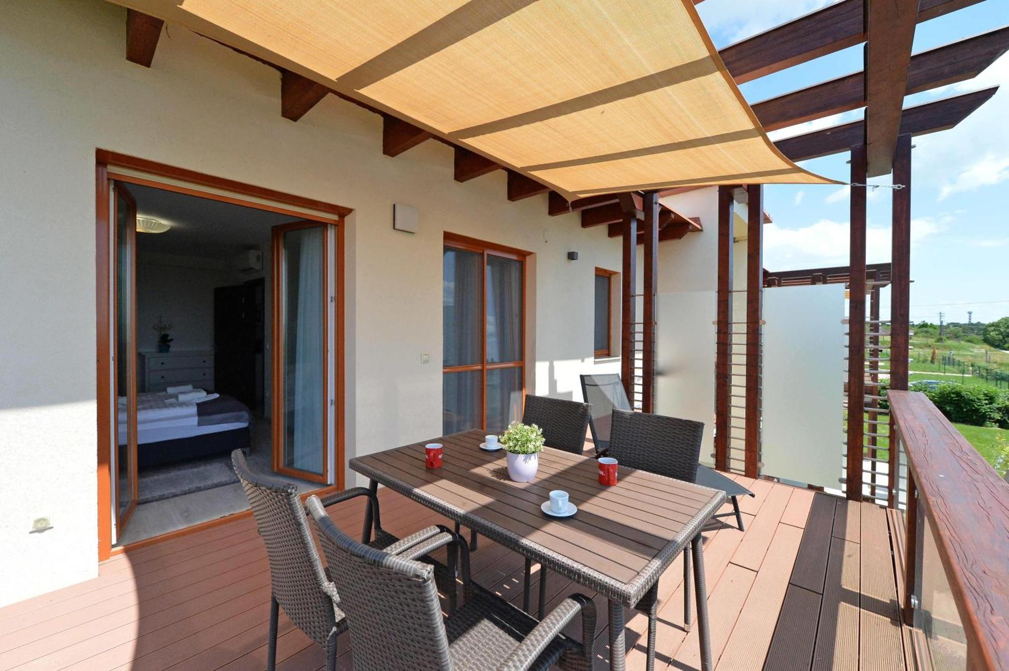 Aranymandula Apartmanok Balatonakali Exteriör bild