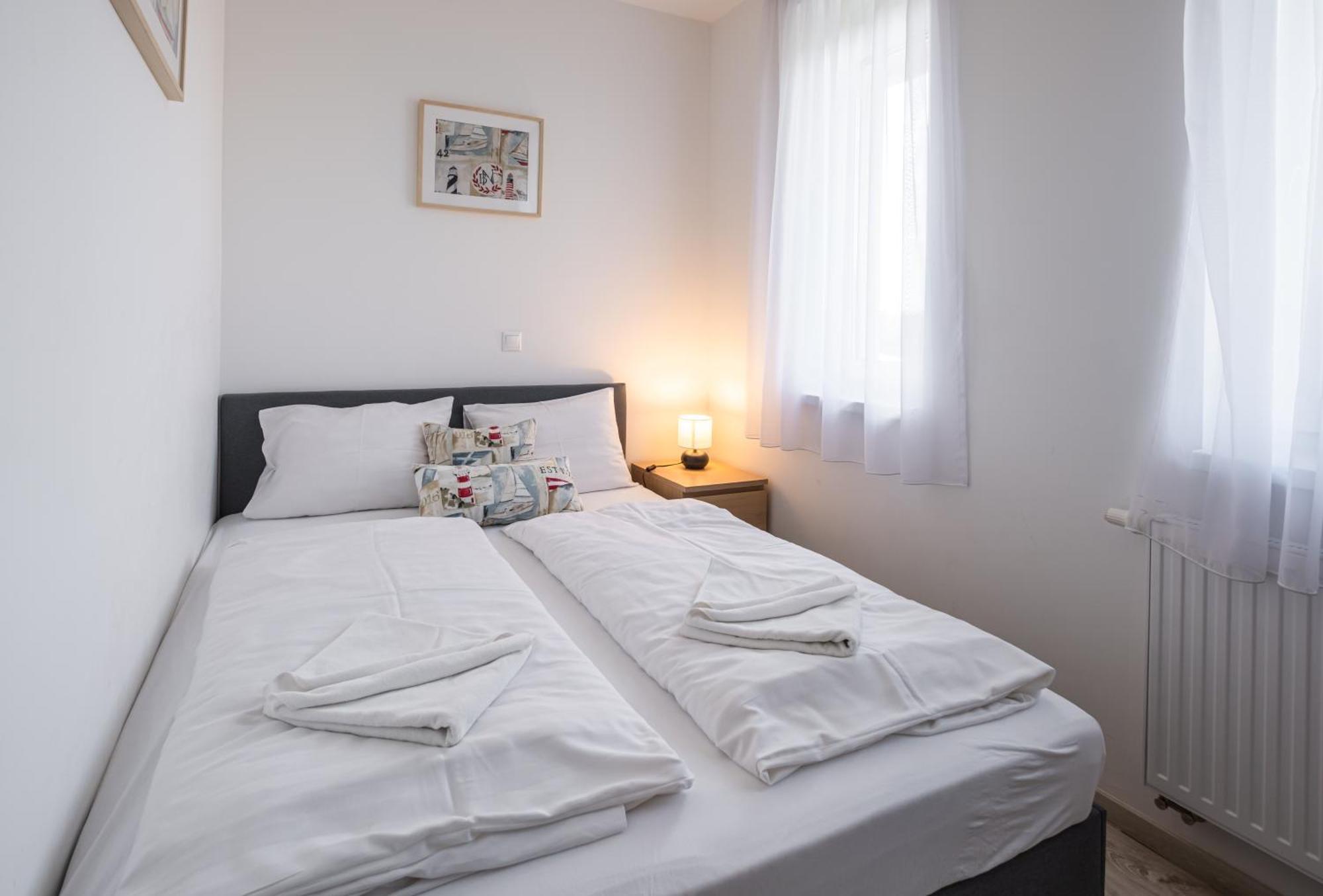 Aranymandula Apartmanok Balatonakali Exteriör bild