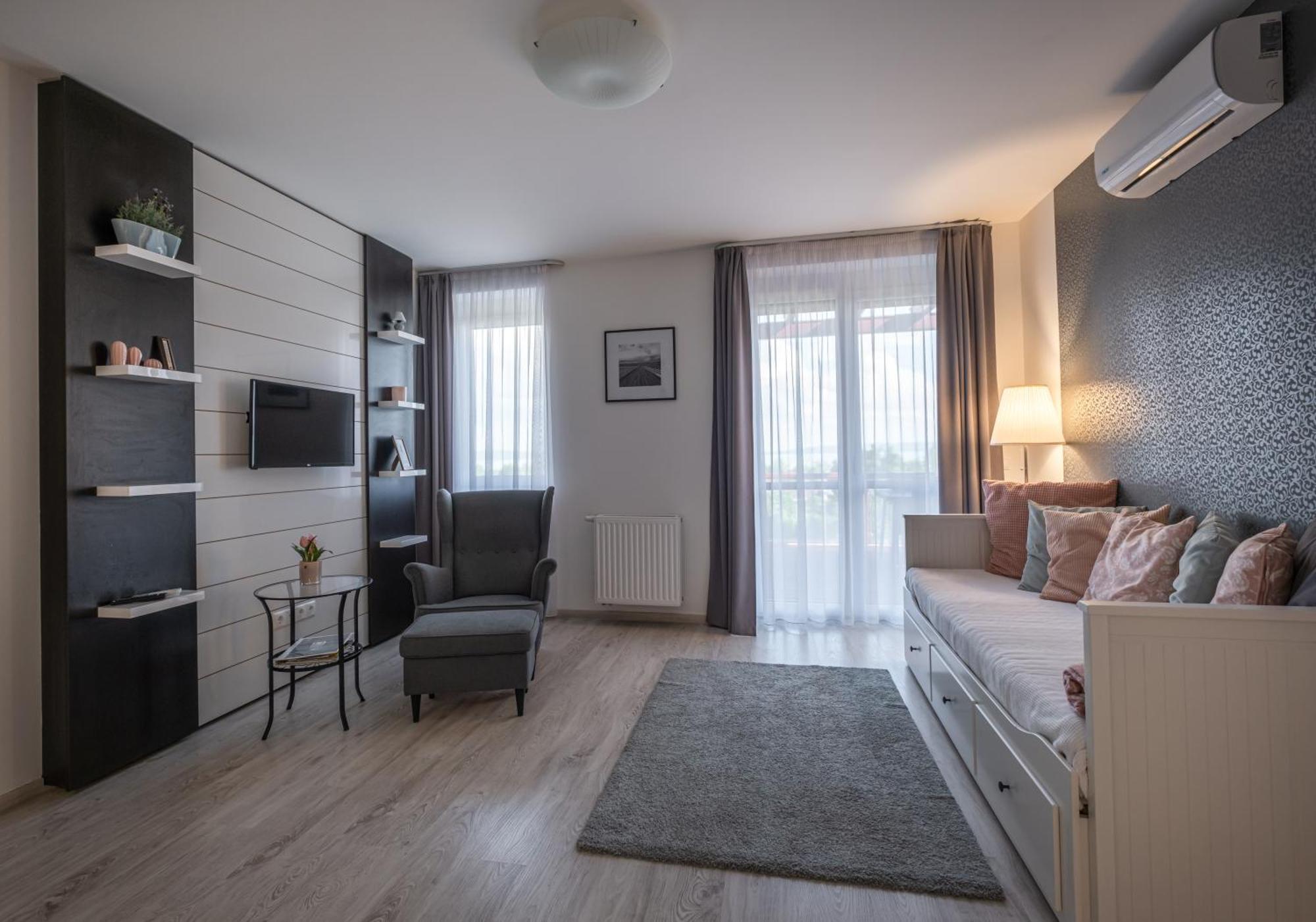 Aranymandula Apartmanok Balatonakali Exteriör bild