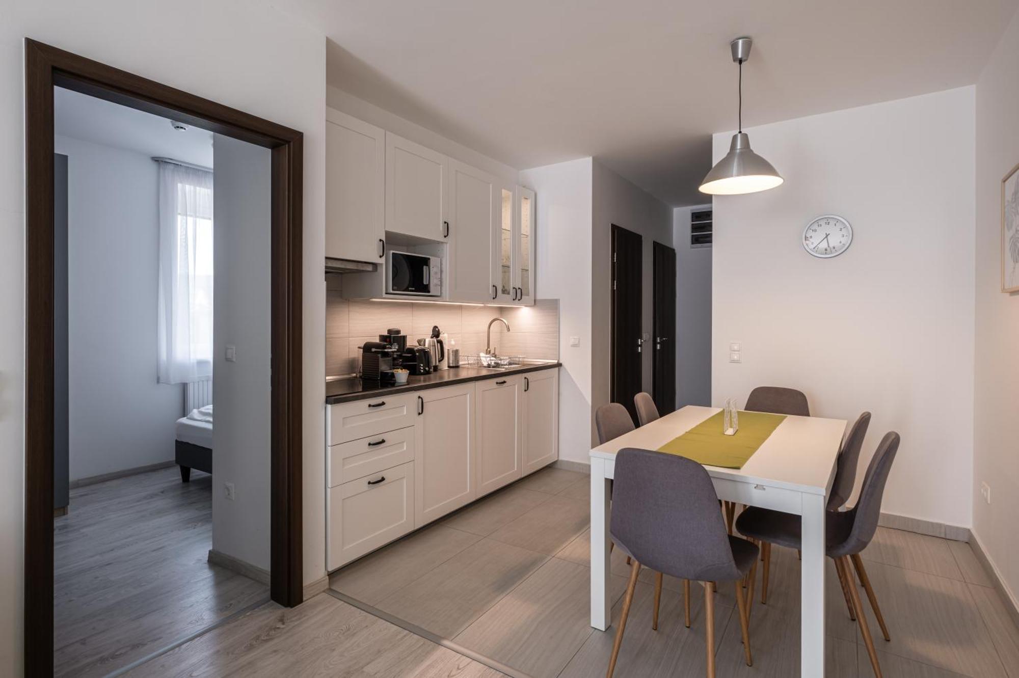 Aranymandula Apartmanok Balatonakali Exteriör bild