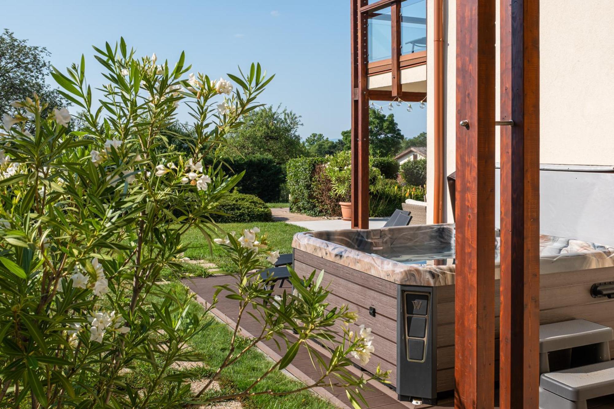 Aranymandula Apartmanok Balatonakali Exteriör bild