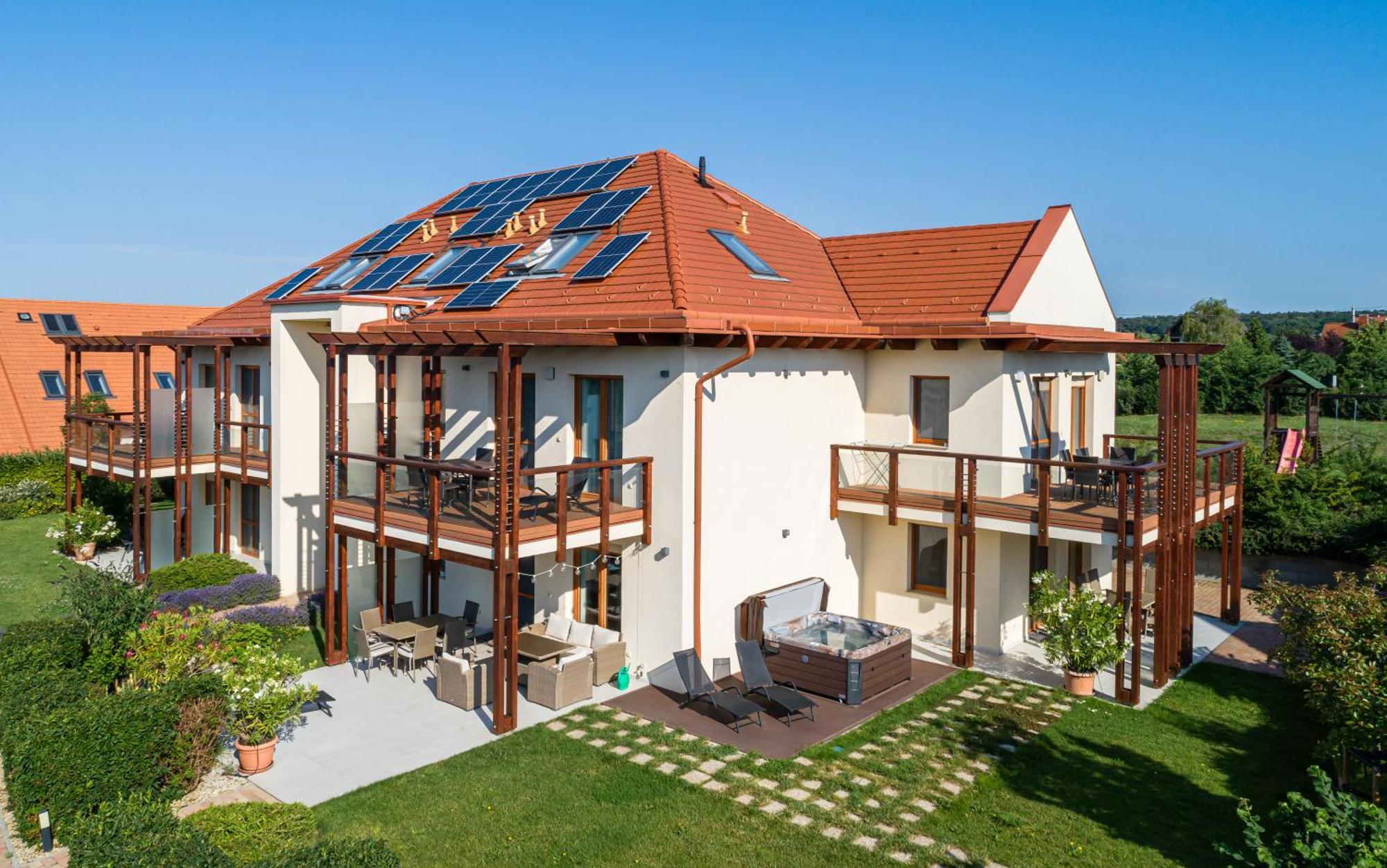 Aranymandula Apartmanok Balatonakali Exteriör bild