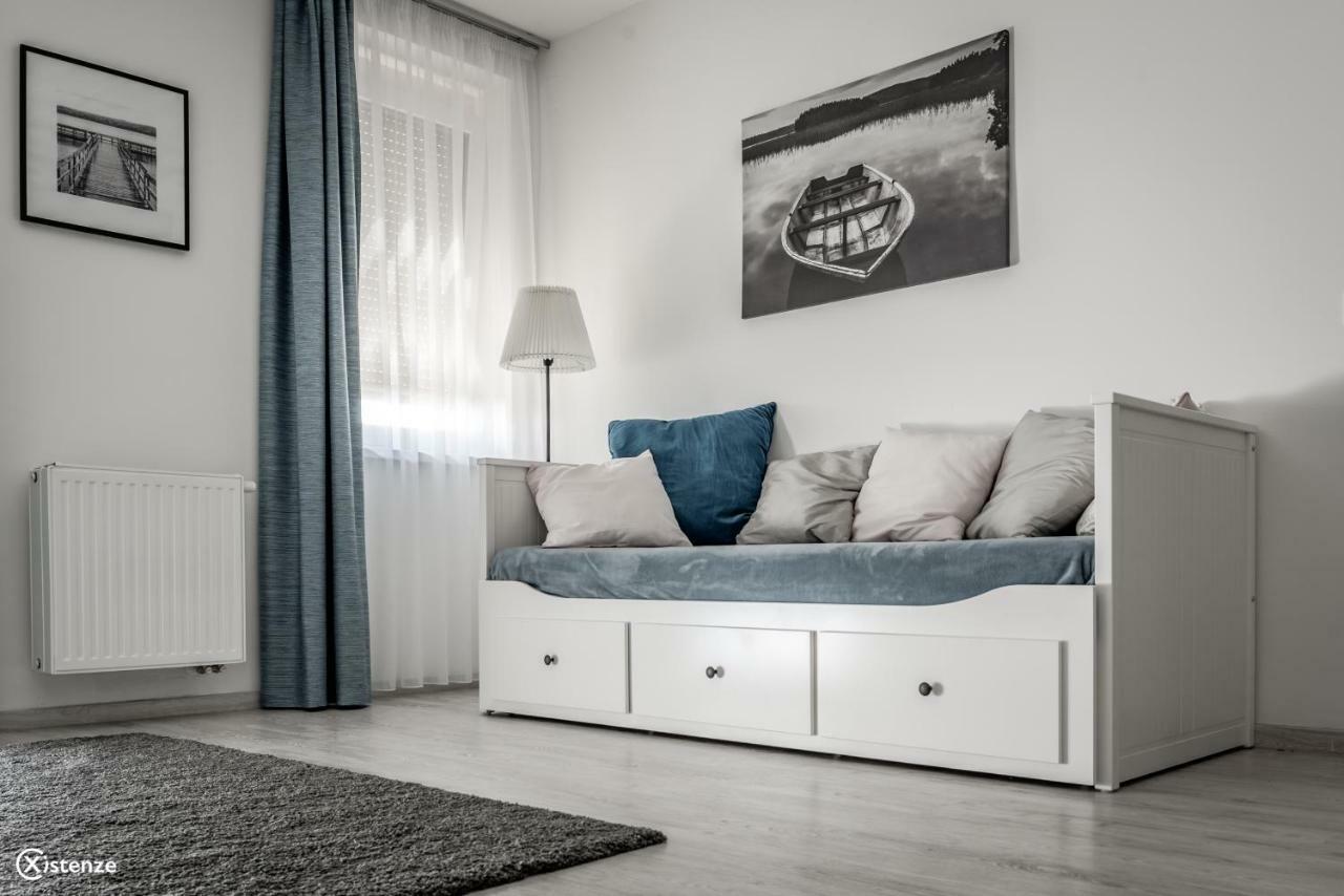 Aranymandula Apartmanok Balatonakali Exteriör bild