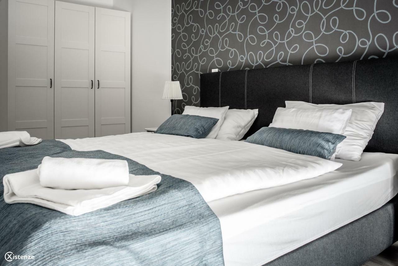 Aranymandula Apartmanok Balatonakali Exteriör bild